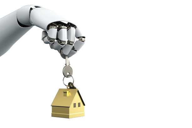 房子模型和钥匙在家庭保险经纪人代理机器人或推销员手中。房地产代理提供房屋，财产保险和安全，经济适用房概念库存照片图片下载