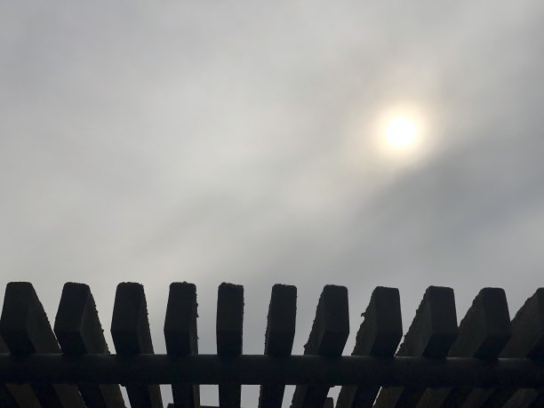 黑暗的太阳图片下载