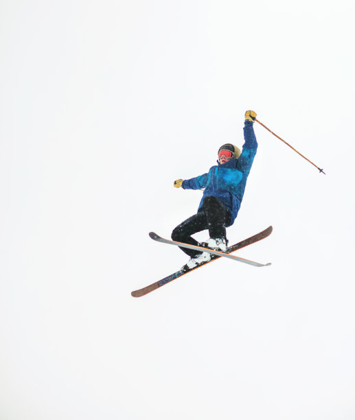 科罗拉多州落基山脉滑雪胜地滑雪和单板滑雪活动图片下载