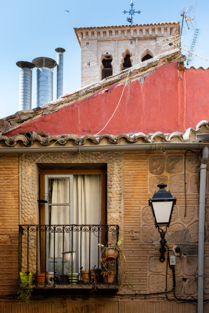 托莱多典型的建筑立面。西班牙图片下载