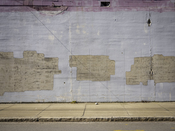 旧砖墙开裂损坏图片下载