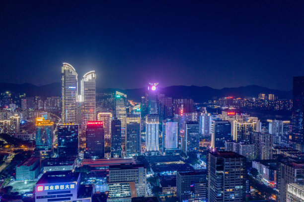 深圳市区夜间空中城市景观(一)图片下载
