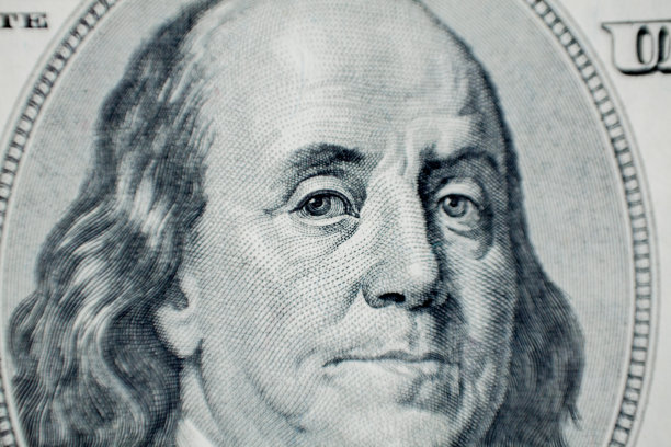 本杰明·富兰克林的肖像从一百美元纸币宏观图片下载