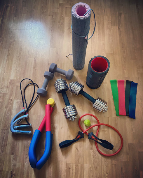家庭健身的健身装备图片下载