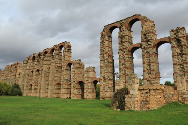 梅里达渡槽图片下载