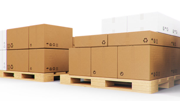 木制托盘上的硬纸盒在白色背景上孤立。用于运送货物的纸板箱。包裹递送，包裹运输系统概念，3D插图图片下载