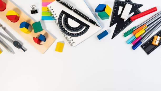 数学分数工具和玩具，为小学和小学的孩子学习。学习基础数学的数学工具。背景介绍。图片下载