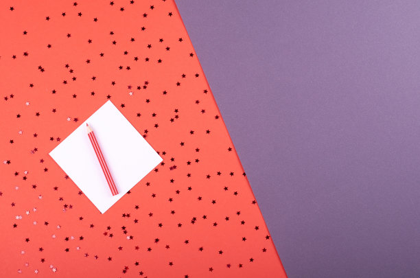 铅笔、信和信封。图片下载