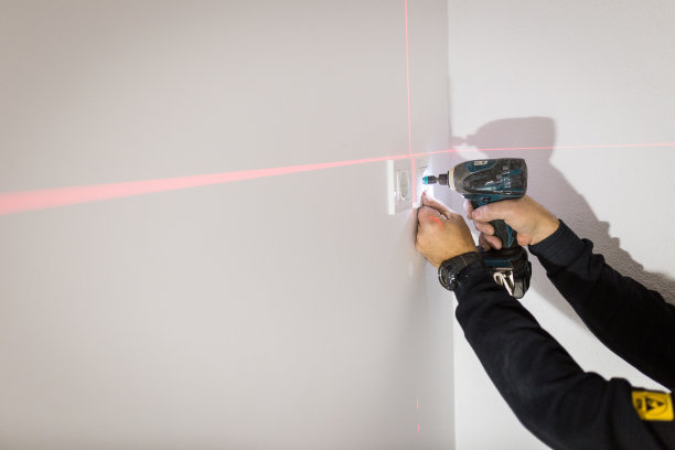 专业电工的工作图片下载