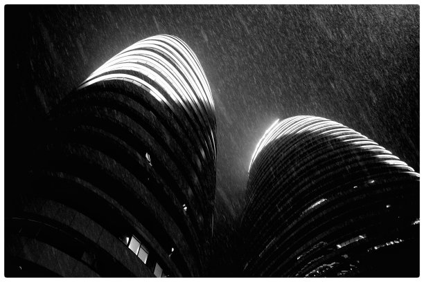 下雪的夜晚图片下载