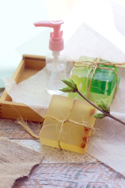 卫生程序用肥皂、杀菌液、芳香油图片下载