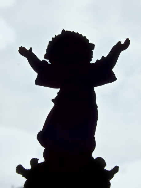 一个基督耶稣的孩子的剪影图片下载