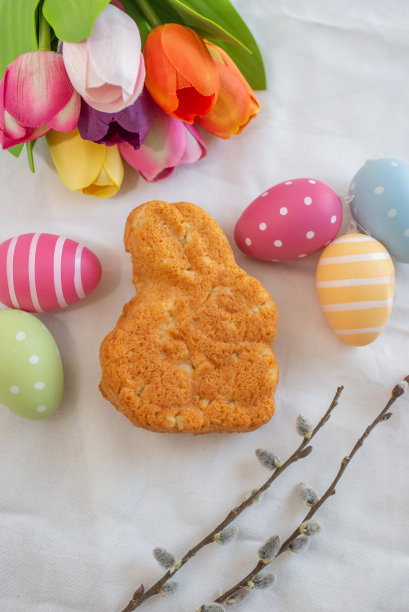 复活节兔子蛋糕图片下载