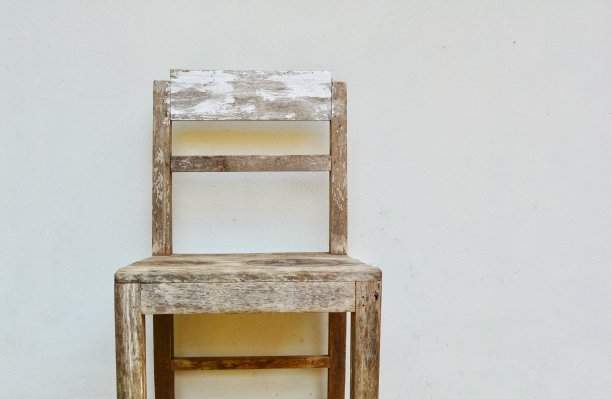 老木头椅子图片下载