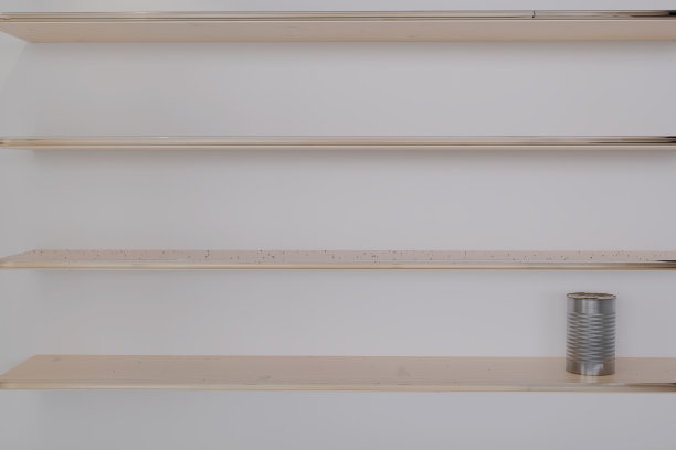 3d渲染的空木质商店自己与一个可以。概念抢购图片下载