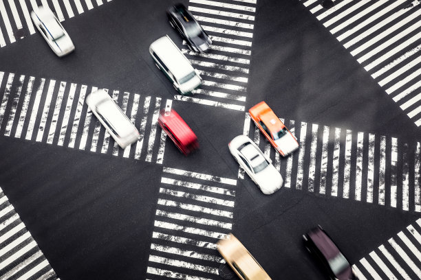 复杂的十字路口鸟瞰图图片下载