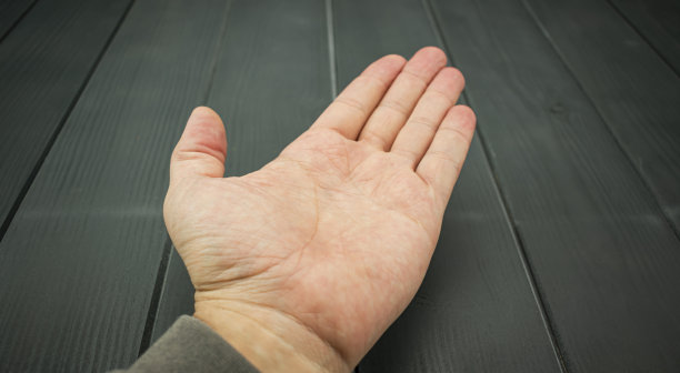 白人或白人男性的左手图片下载