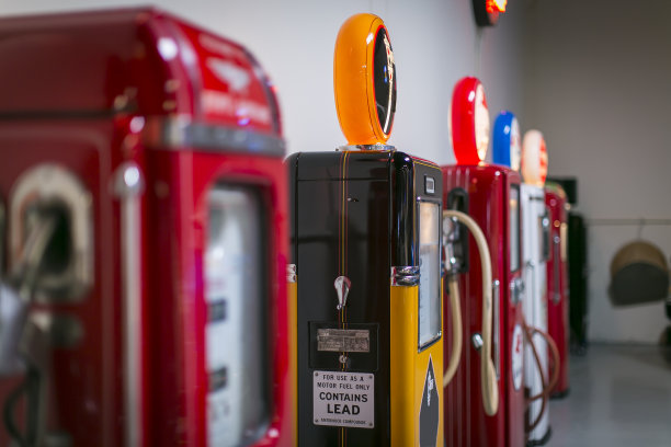 排老爷车汽油泵图片下载