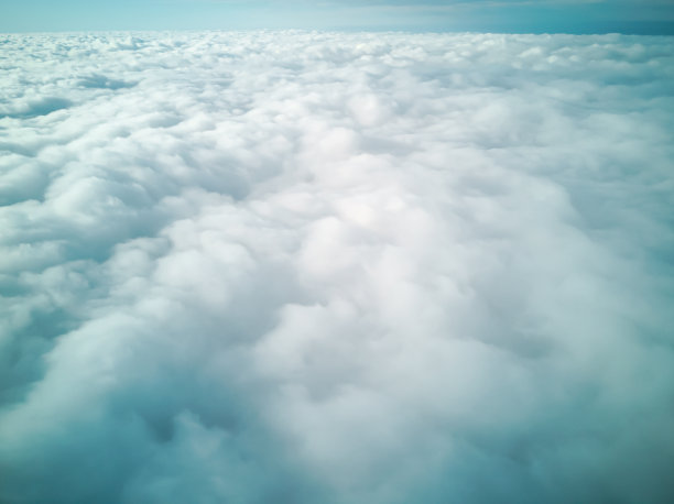 白云和蓝天图片下载