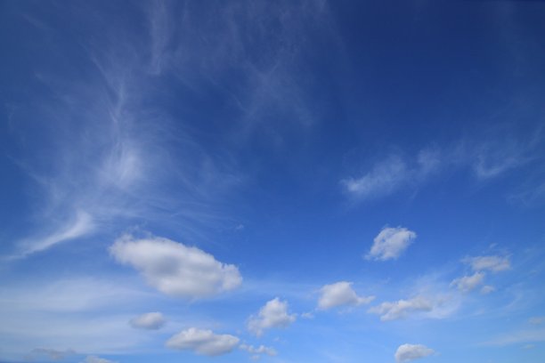 日本冬季湖泊景观图片下载