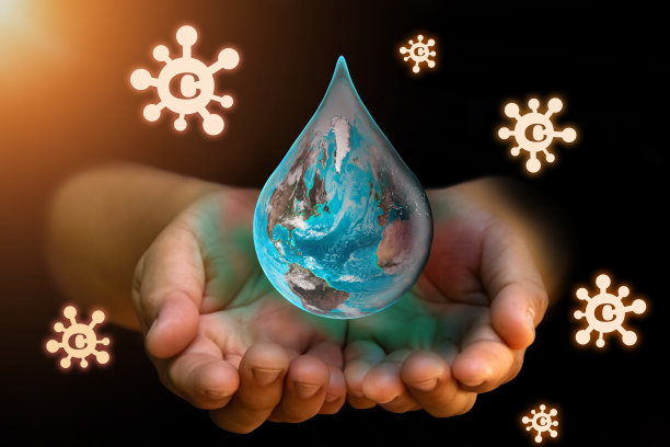 用酒精凝胶或肥皂洗手，预防冠状病毒传播，保持卫生。世界冠状病毒抑制分布攻击概念。素材图片