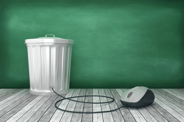 垃圾桶与电脑鼠标在黑板上- 3D渲染图片下载