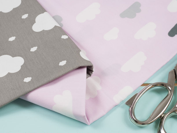 彩色棉布，米和剪刀图片下载