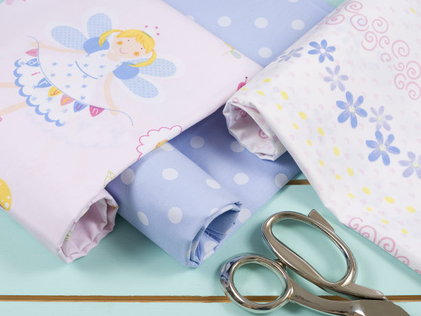 彩色棉布，米和剪刀图片下载