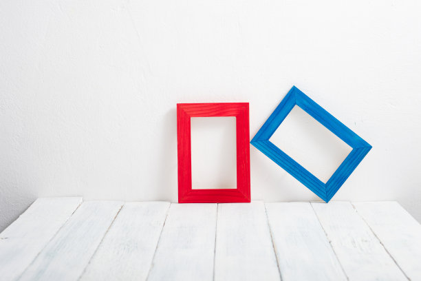 上漆的木框架图片下载