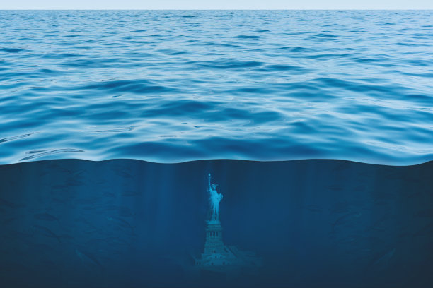 水下自由女神像插图。全球变暖、民主和危机的概念。图片下载