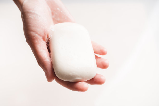 用肥皂洗手。卫生。有选择性的重点图片下载