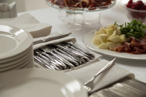 餐具和盘子图片下载