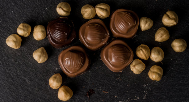 自制坚果比利时巧克力图片下载