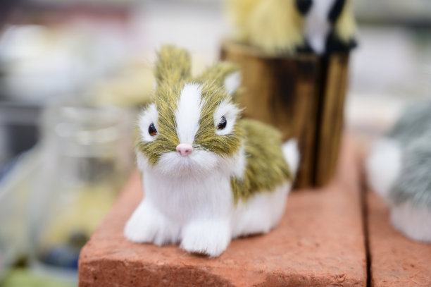 一个小松鼠模拟娃娃图片下载