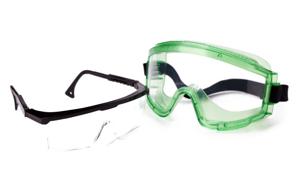 工业安全眼镜。工作服护目镜。孤立在白色背景上。图片下载