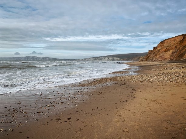 英国怀特岛的康普顿海滩图片下载