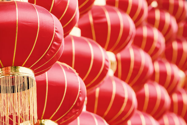 中国新年的红色灯笼图片下载