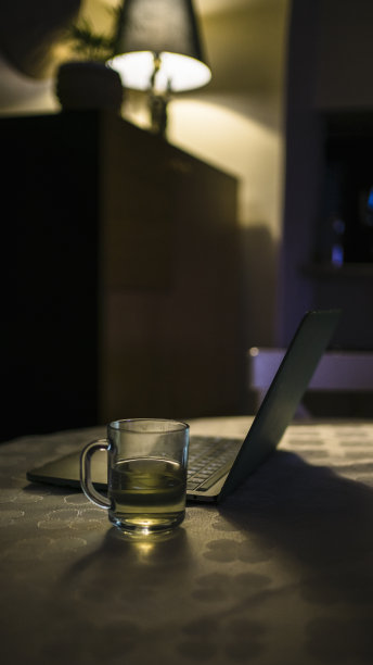 在家工作图片下载