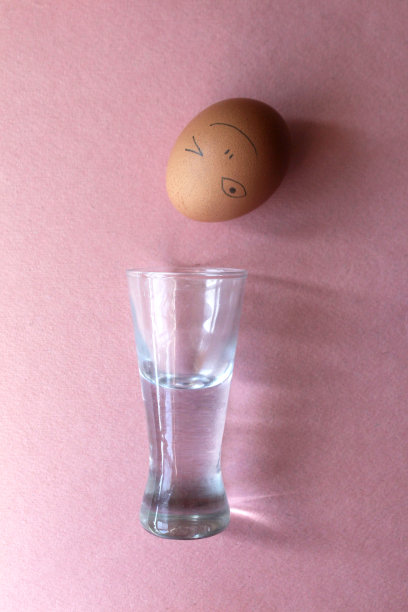 米色的复活节彩蛋图片下载