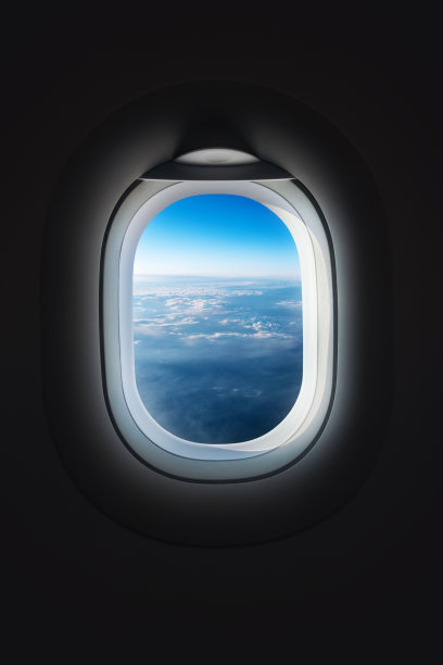 飞行中的飞机窗口图片下载