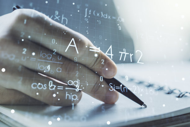 创意科学公式插画与手写日记的背景，科学和研究概念。Multiexposure图片下载