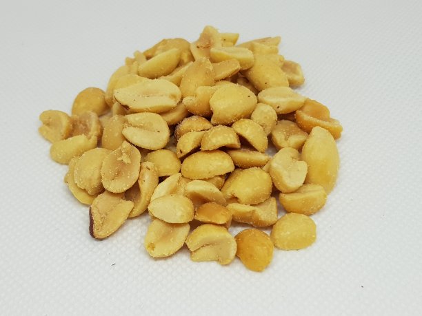 一堆即食咸花生图片下载