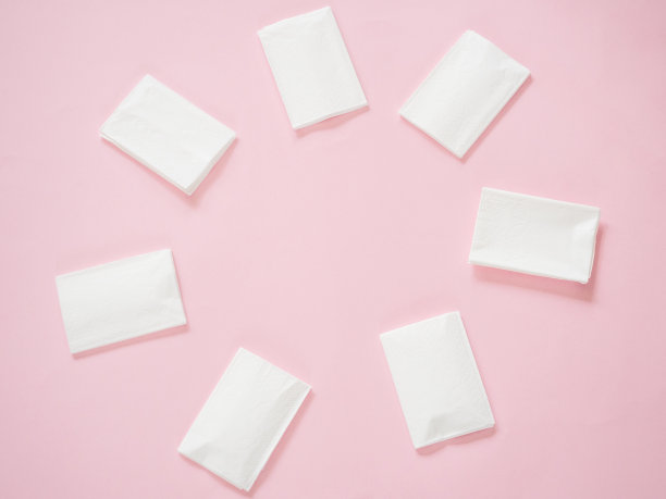 粉红色背景上的组织图案图片下载