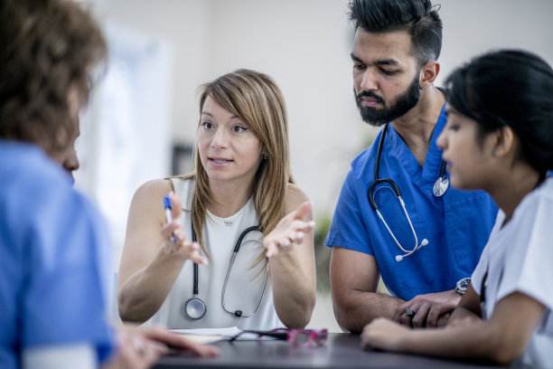 医疗团队会议照片图片下载