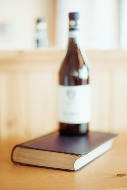 封闭的书图片下载