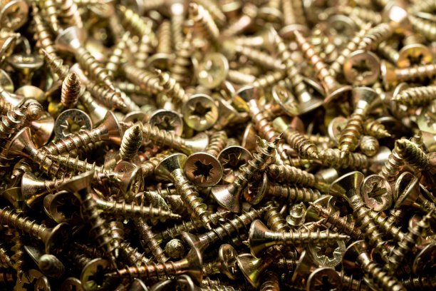 硬化木螺丝。图片下载