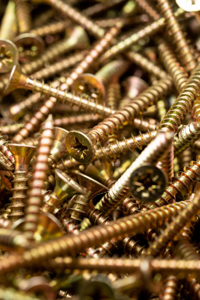 硬化木螺丝。图片下载