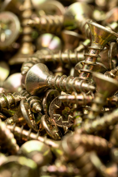 硬化木螺丝。图片下载