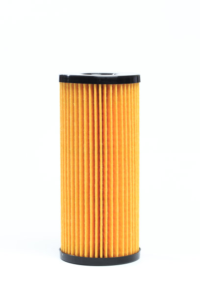 机油、空气、燃油滤清器适用于白色背景或隔离的汽车图片下载