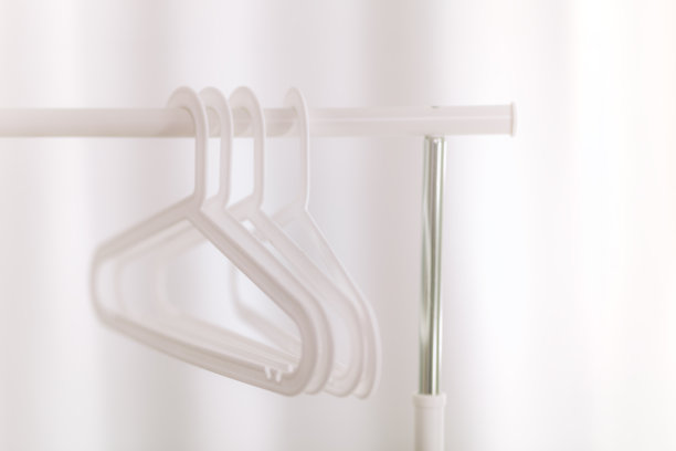 时尚的白色衣架图片下载